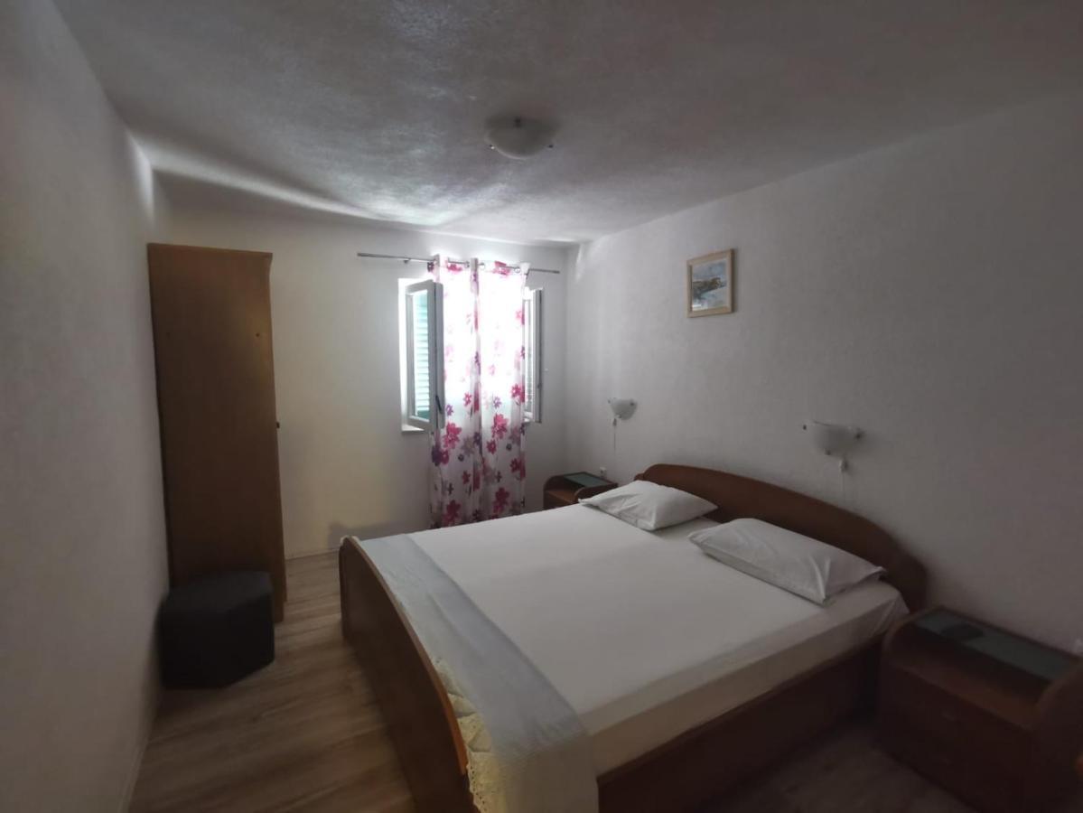 Apartmani Franceska Bol Zewnętrze zdjęcie