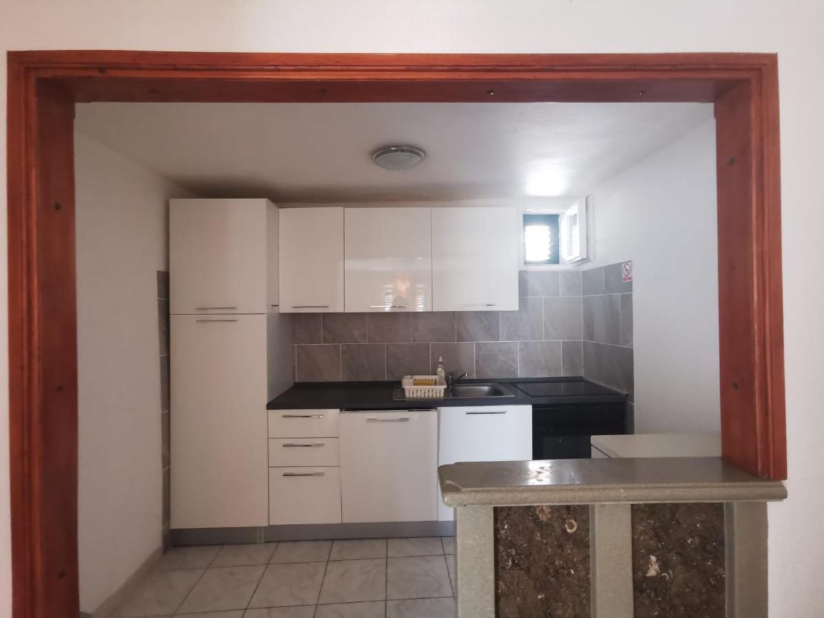 Apartmani Franceska Bol Zewnętrze zdjęcie