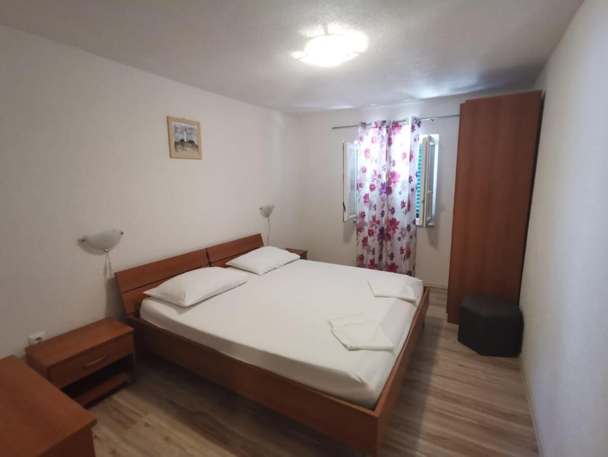 Apartmani Franceska Bol Zewnętrze zdjęcie